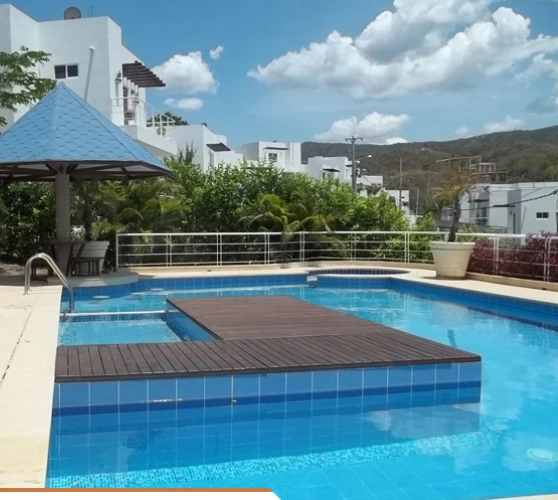 slider-e-piscina-privada-proyecto-villa-maria-constructora-alianza